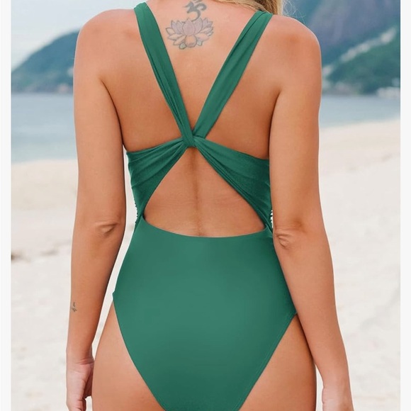 CUPSHE Women One Piece Swimsuit Deep V Neck Tummy Control Ruched V Back Class - Picture 2 of 5